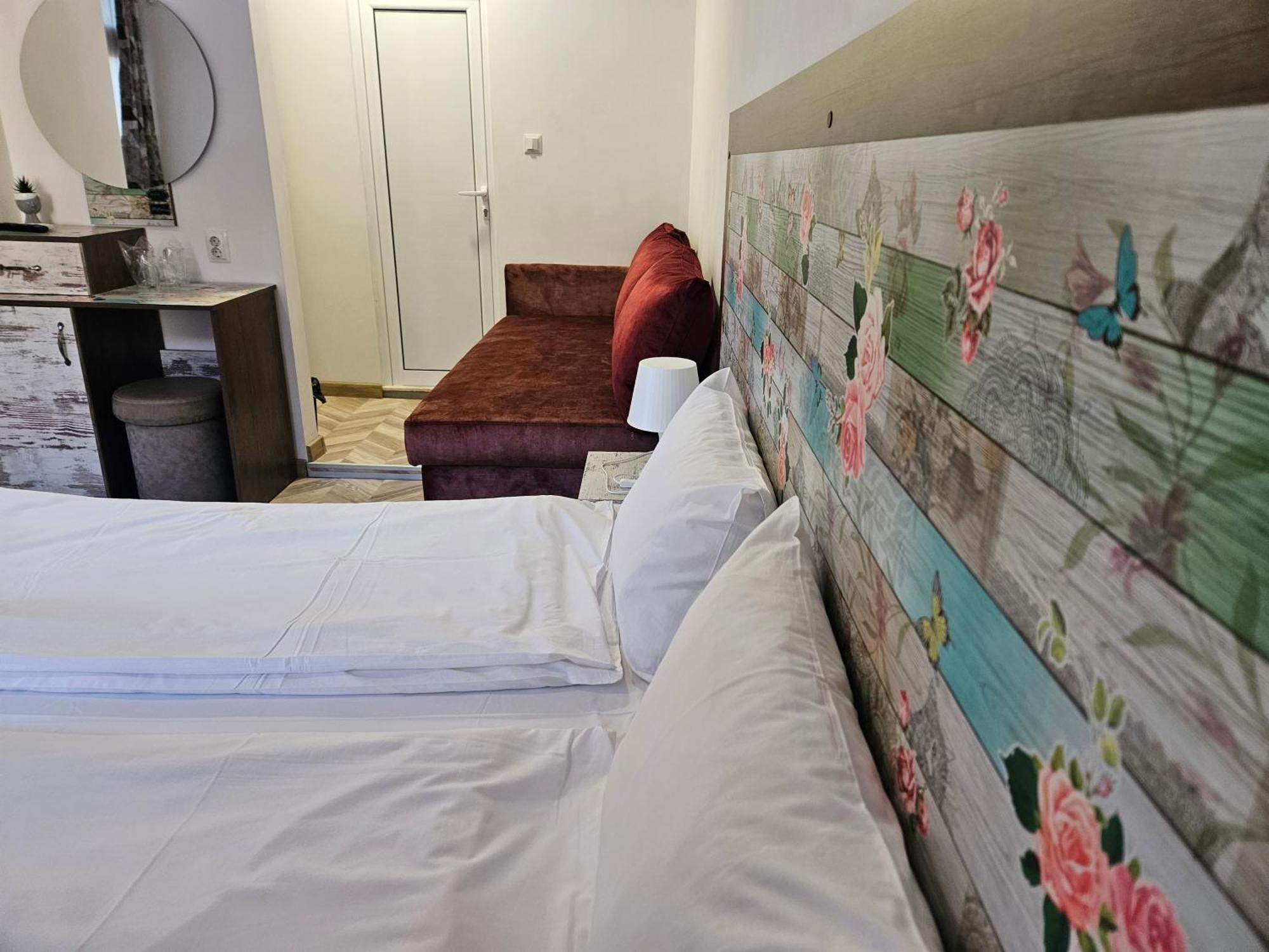 Priyateli - Friends Hotel เวลีคอเทอร์โนโว ห้อง รูปภาพ