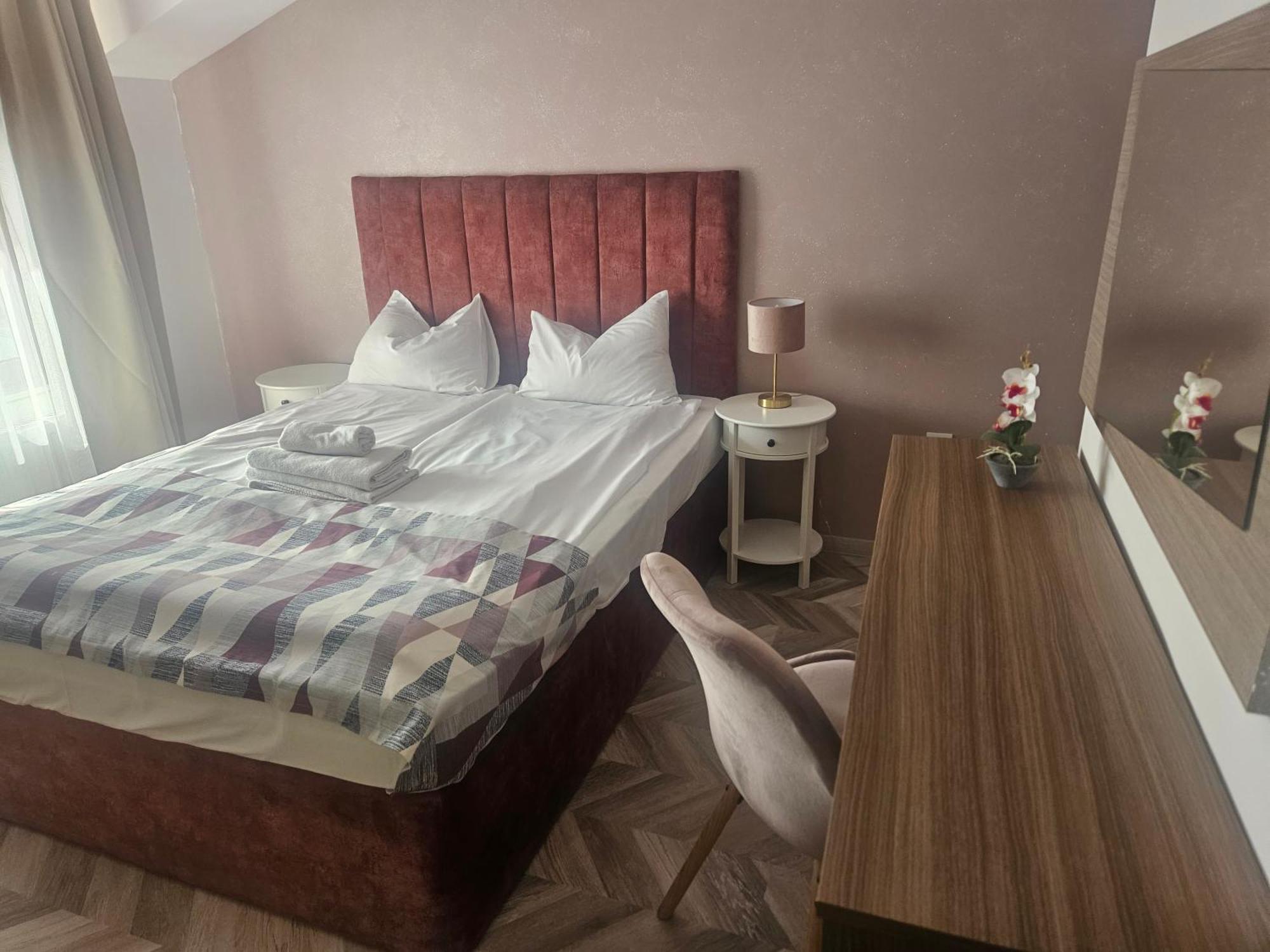 Priyateli - Friends Hotel เวลีคอเทอร์โนโว ห้อง รูปภาพ