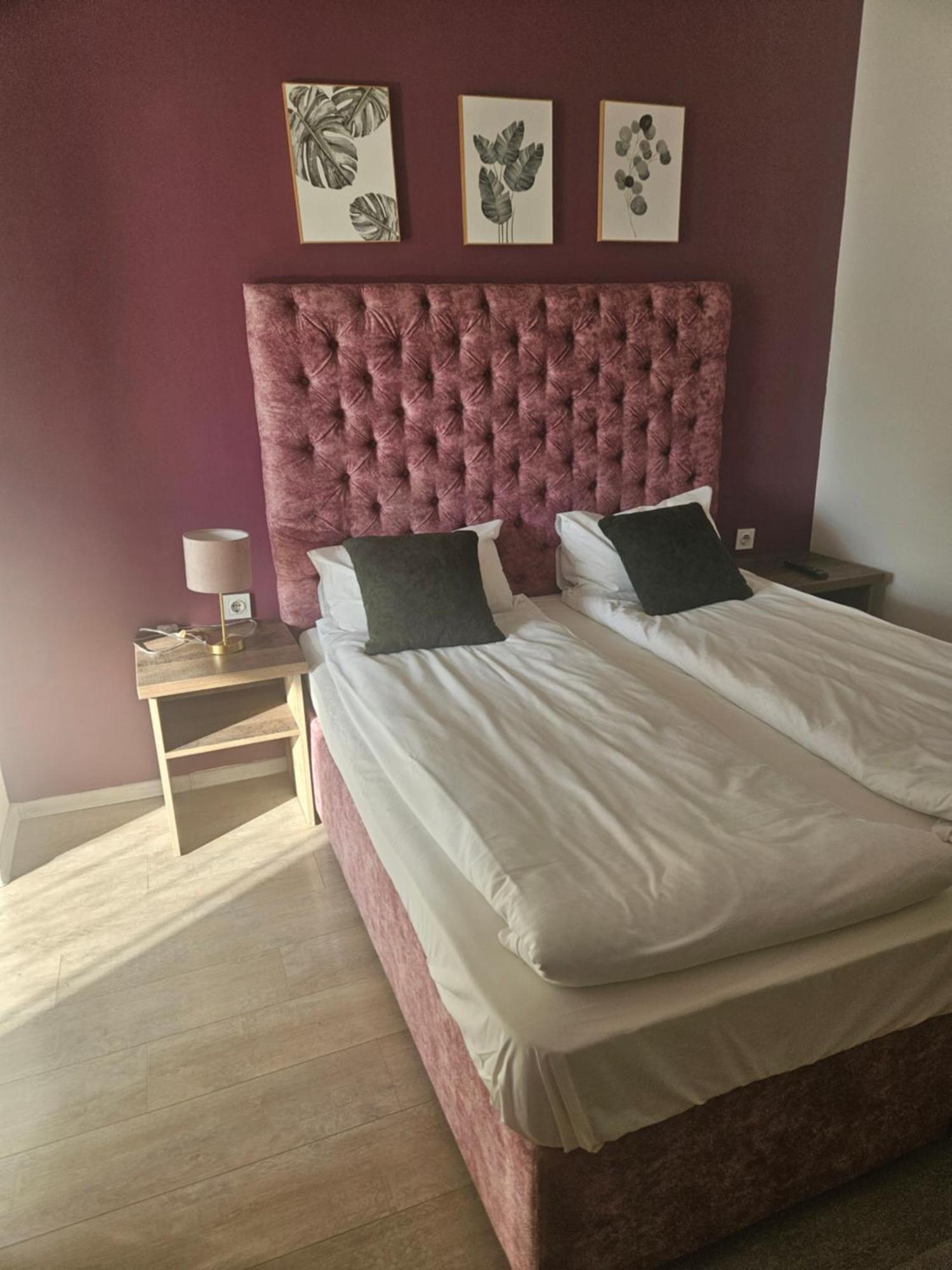 Priyateli - Friends Hotel เวลีคอเทอร์โนโว ห้อง รูปภาพ