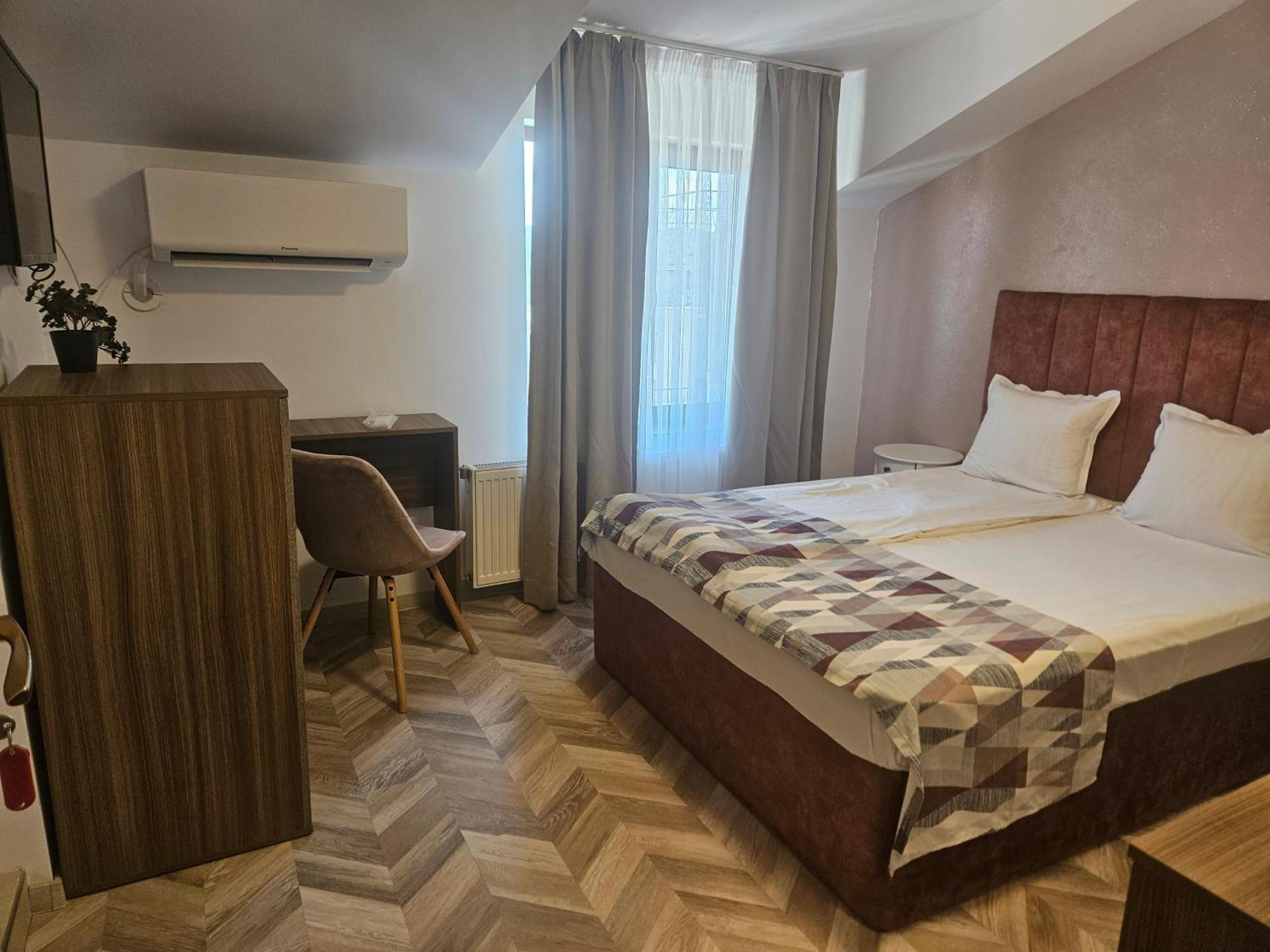 Priyateli - Friends Hotel เวลีคอเทอร์โนโว ห้อง รูปภาพ